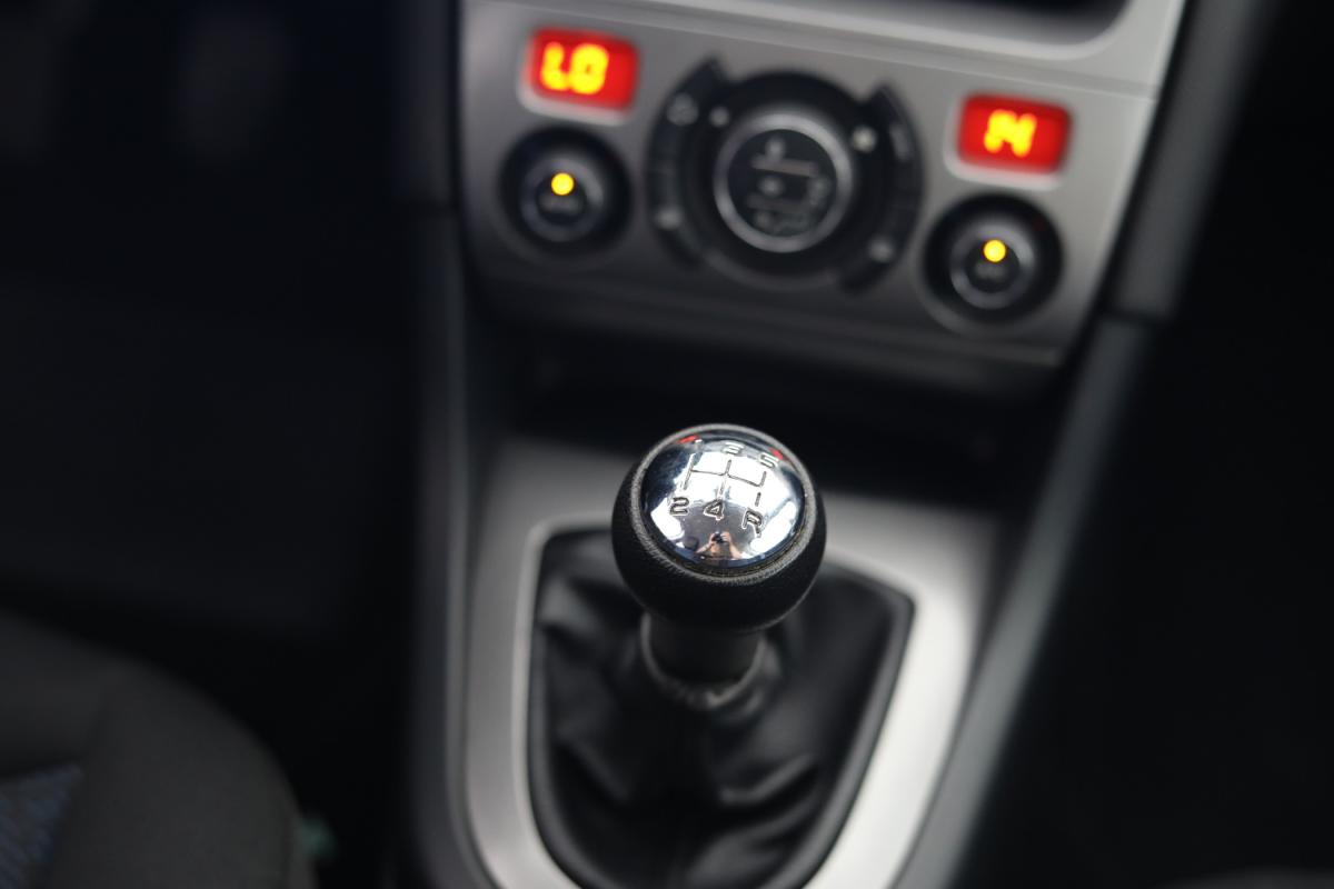 peugeot-308-2010-diesel-1560cc