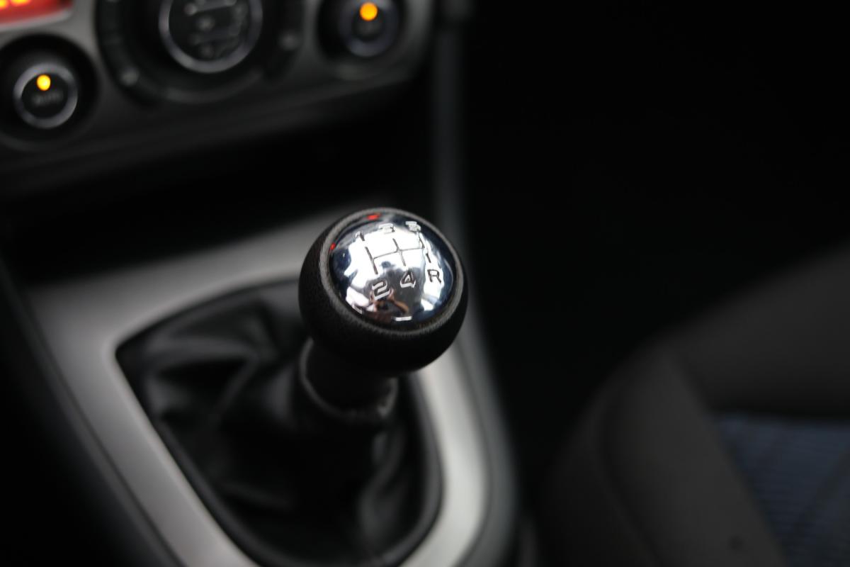 peugeot-308-2010-diesel-1560cc