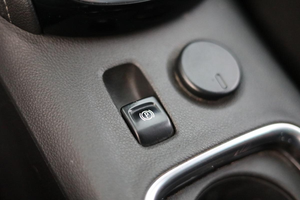 opel-astra-2015-diesel-1598cc