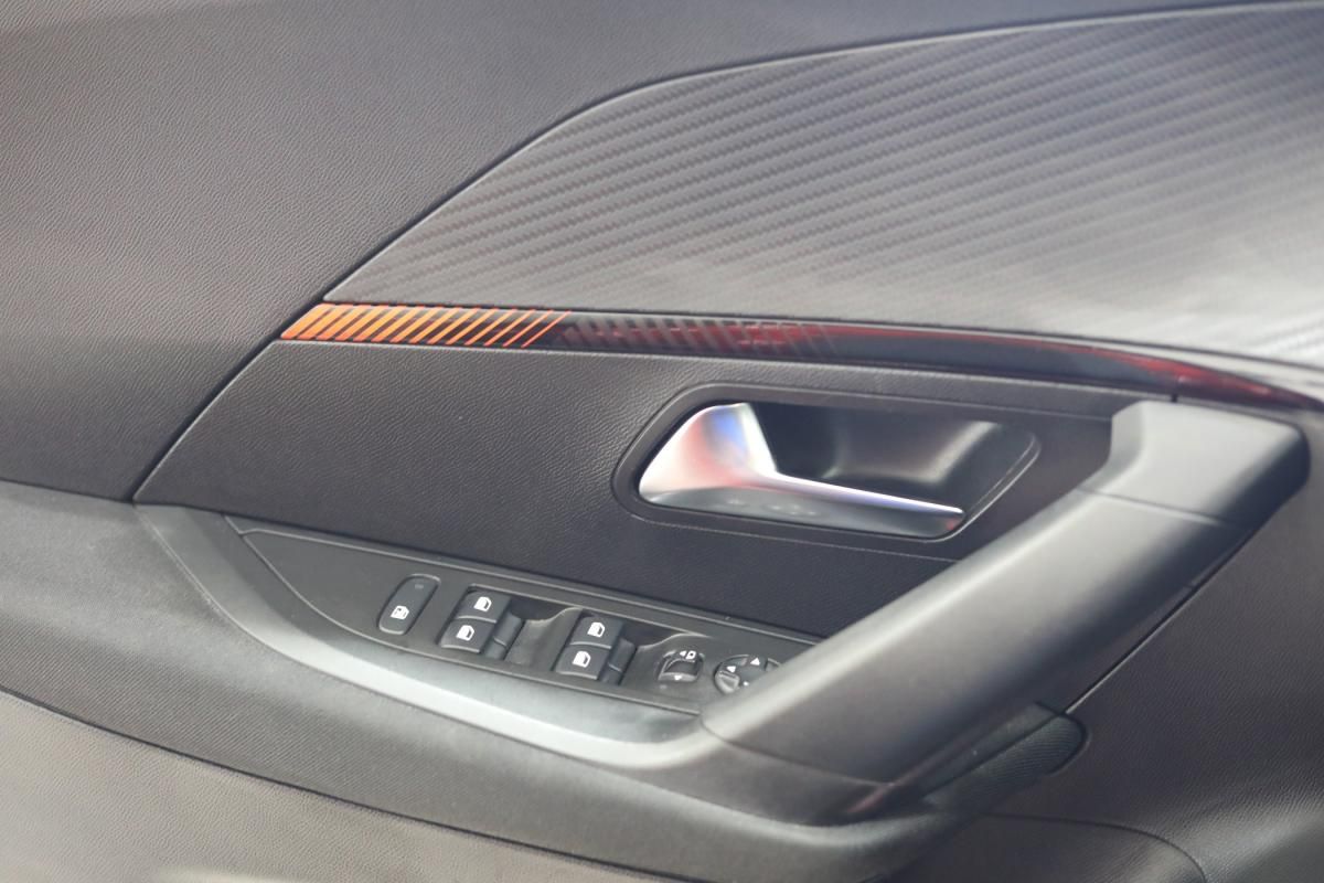 peugeot-2008-2022-diesel-1499cc