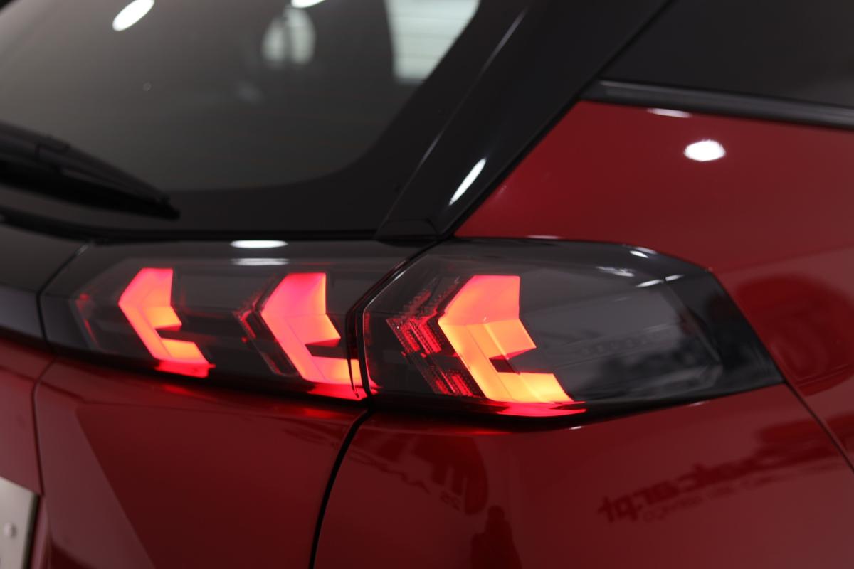 peugeot-2008-2022-diesel-1499cc