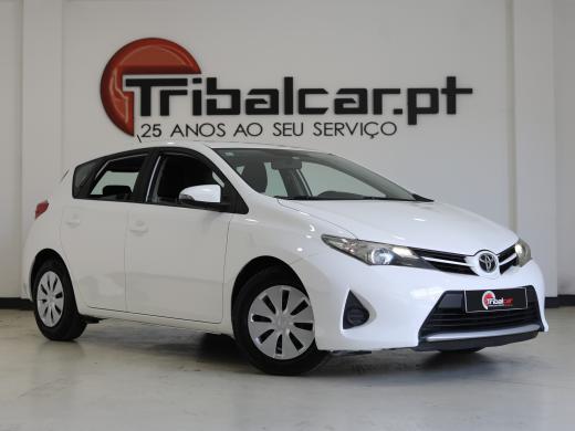 toyota-auris-2014-diesel-1364cc