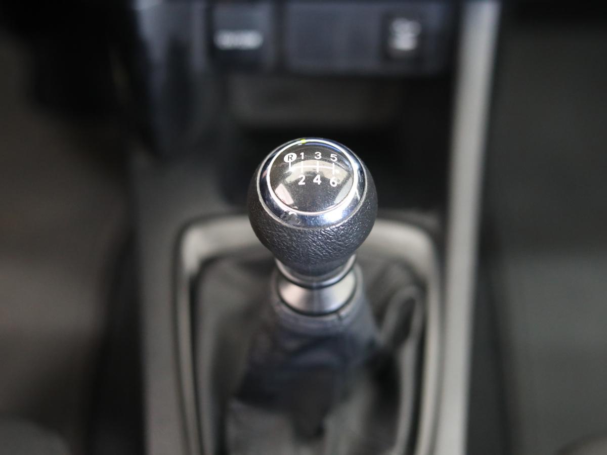 toyota-auris-2014-diesel-1364cc