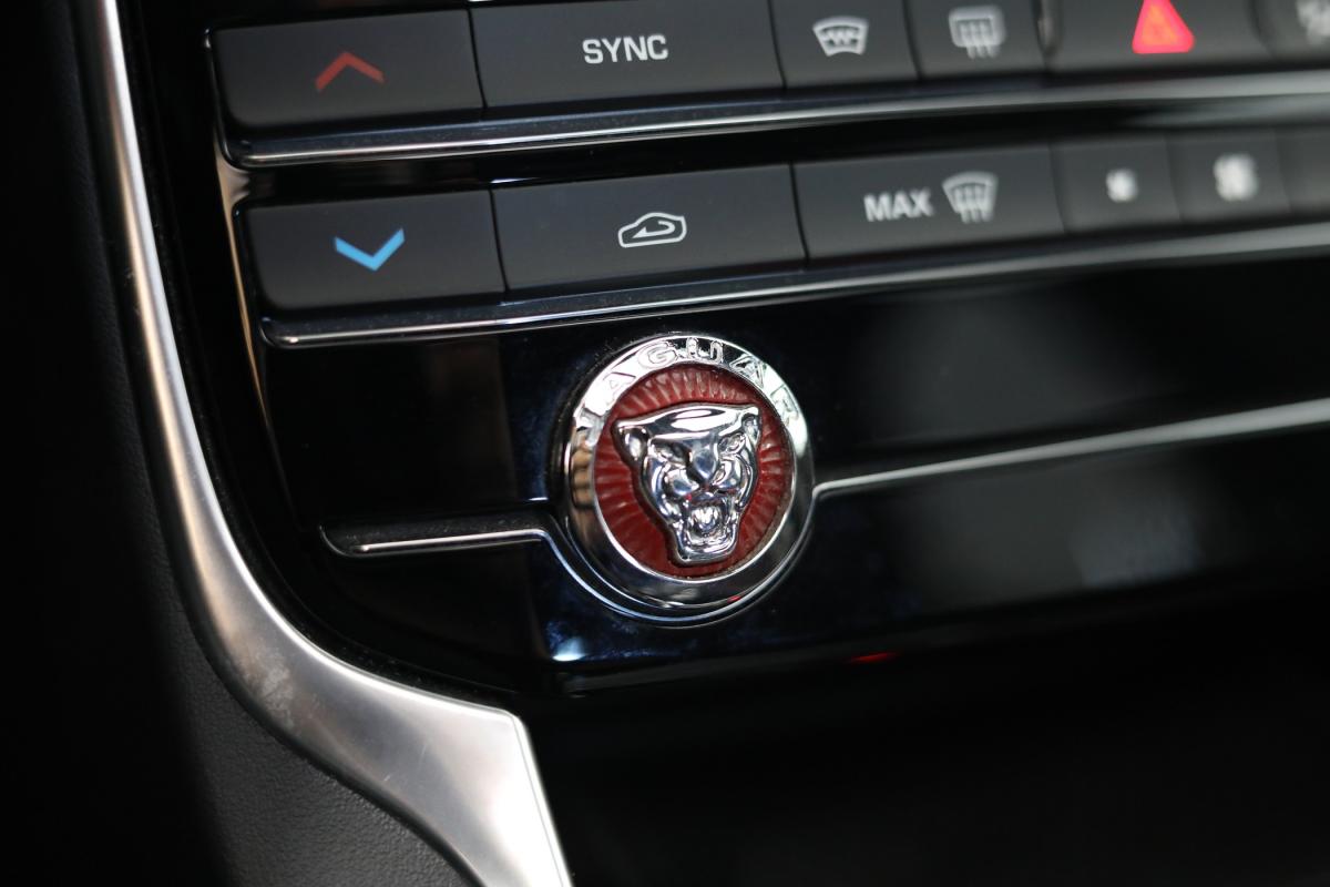 jaguar-xe-2018-diesel-1999cc