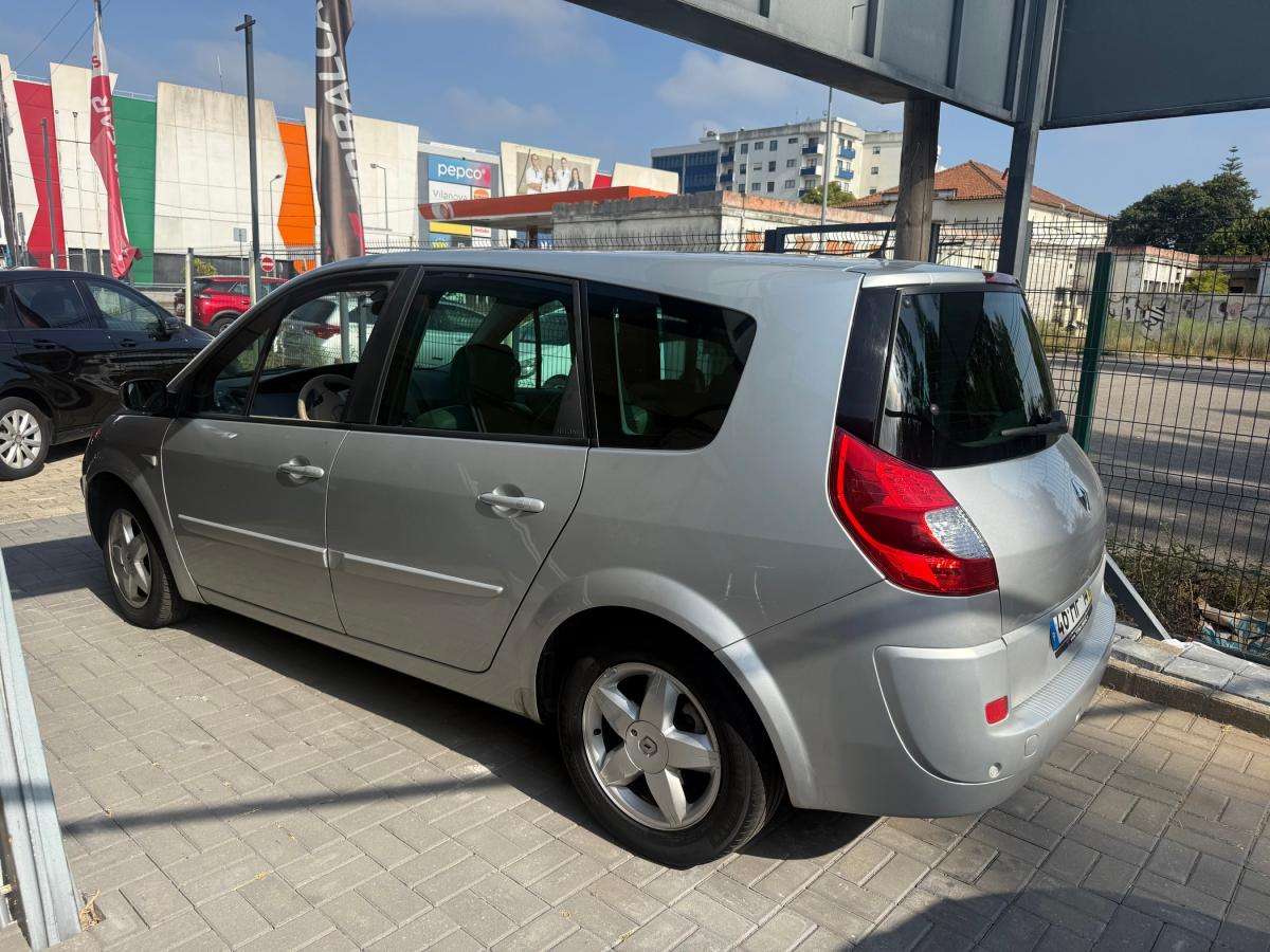renault-scenic-2009-diesel-1461cc