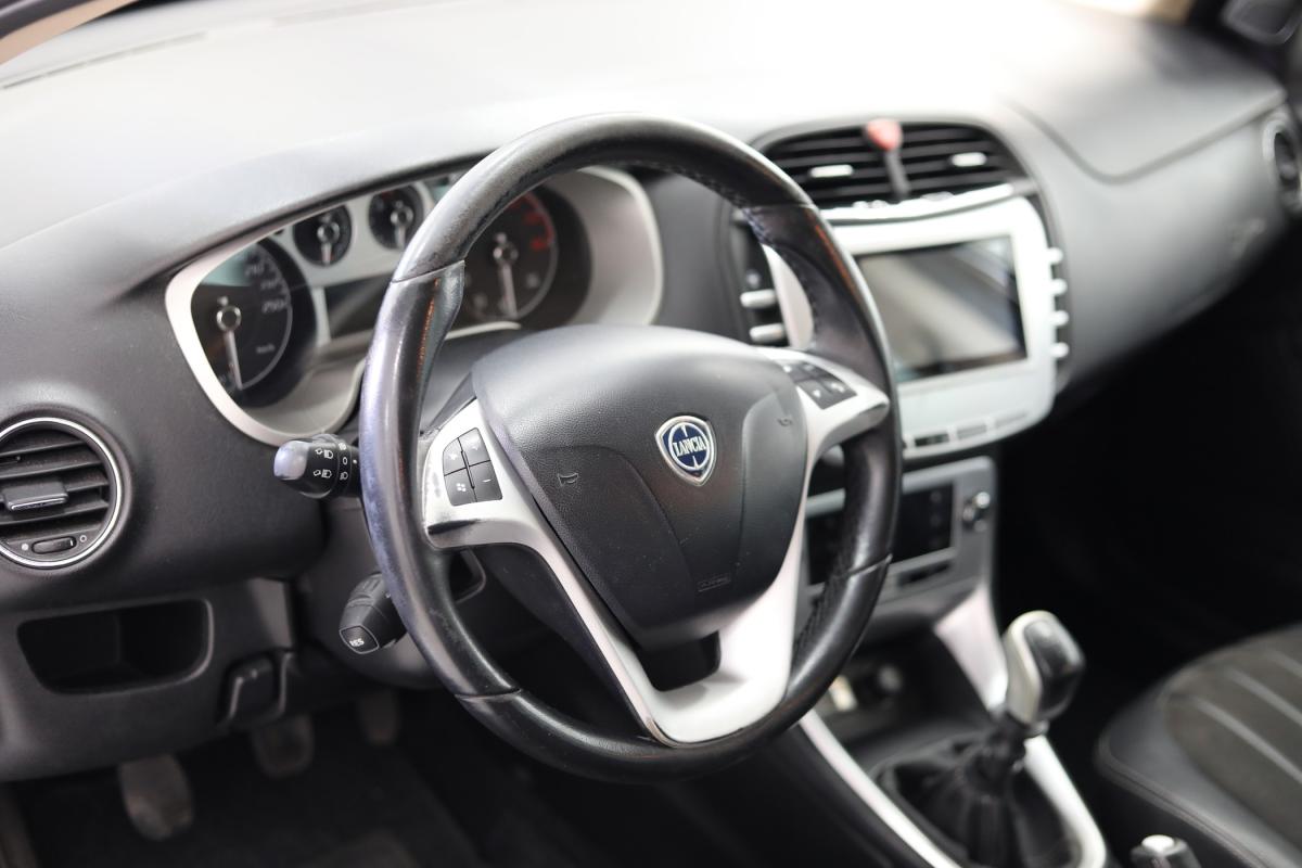 lancia-delta-2009-gasolina-1368cc