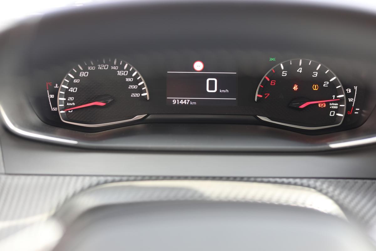 peugeot-2008-2022-diesel-1499cc