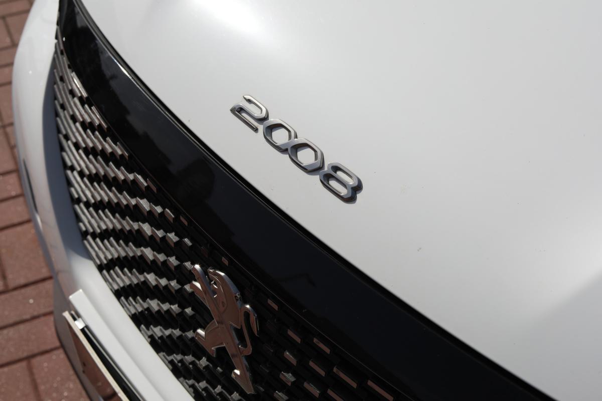 peugeot-2008-2022-diesel-1499cc