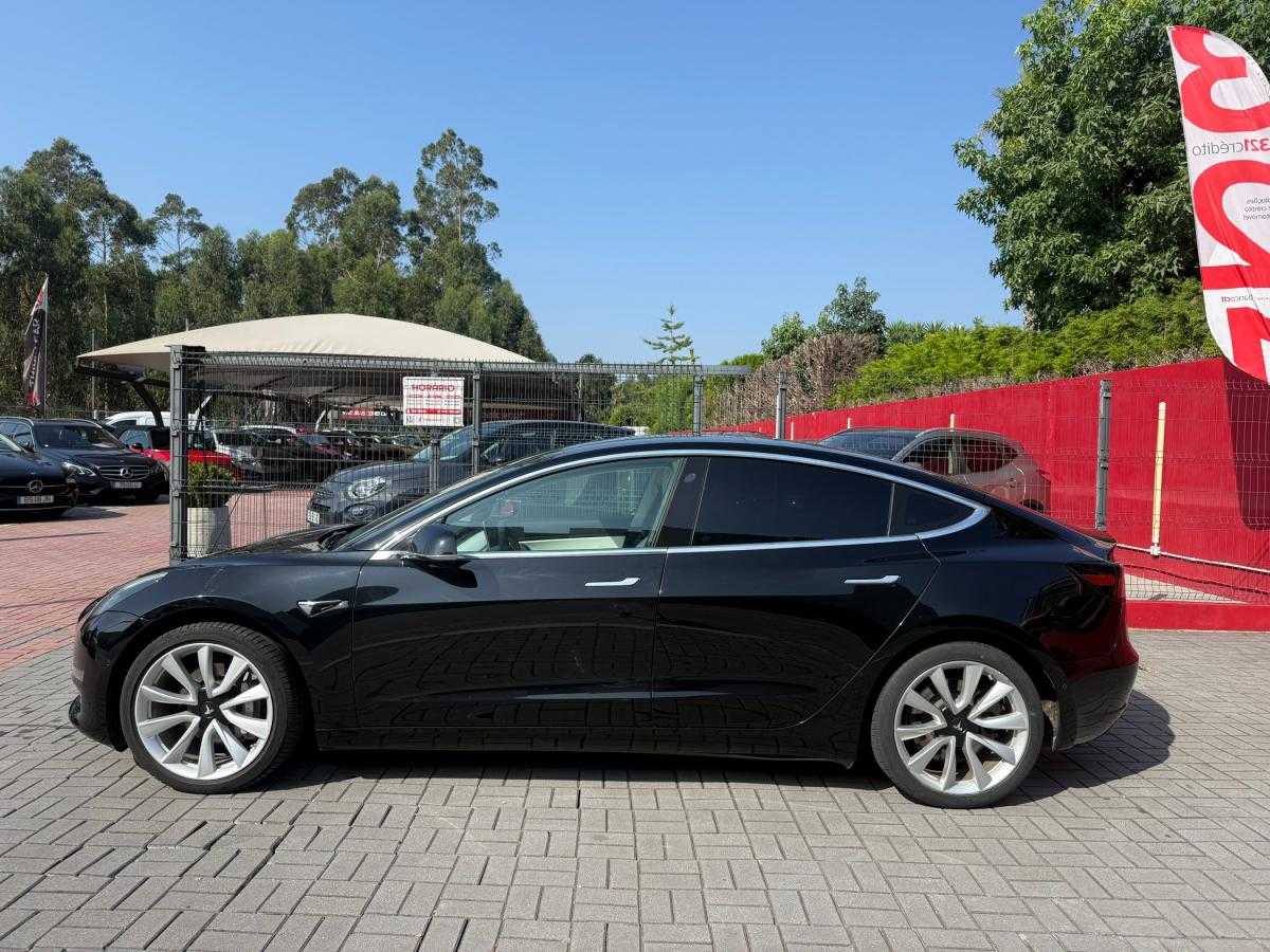 tesla-model-3-2019-eletrico-500cc