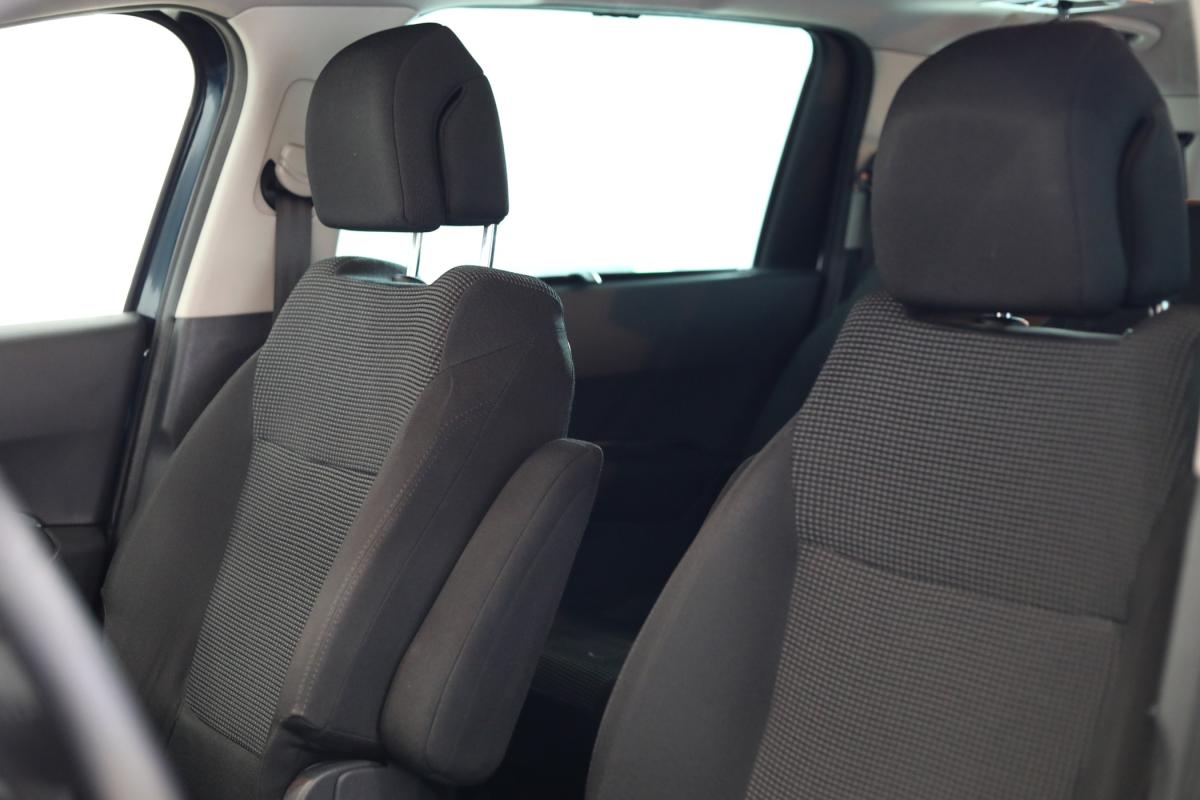 peugeot-5008-2010-diesel-1560cc