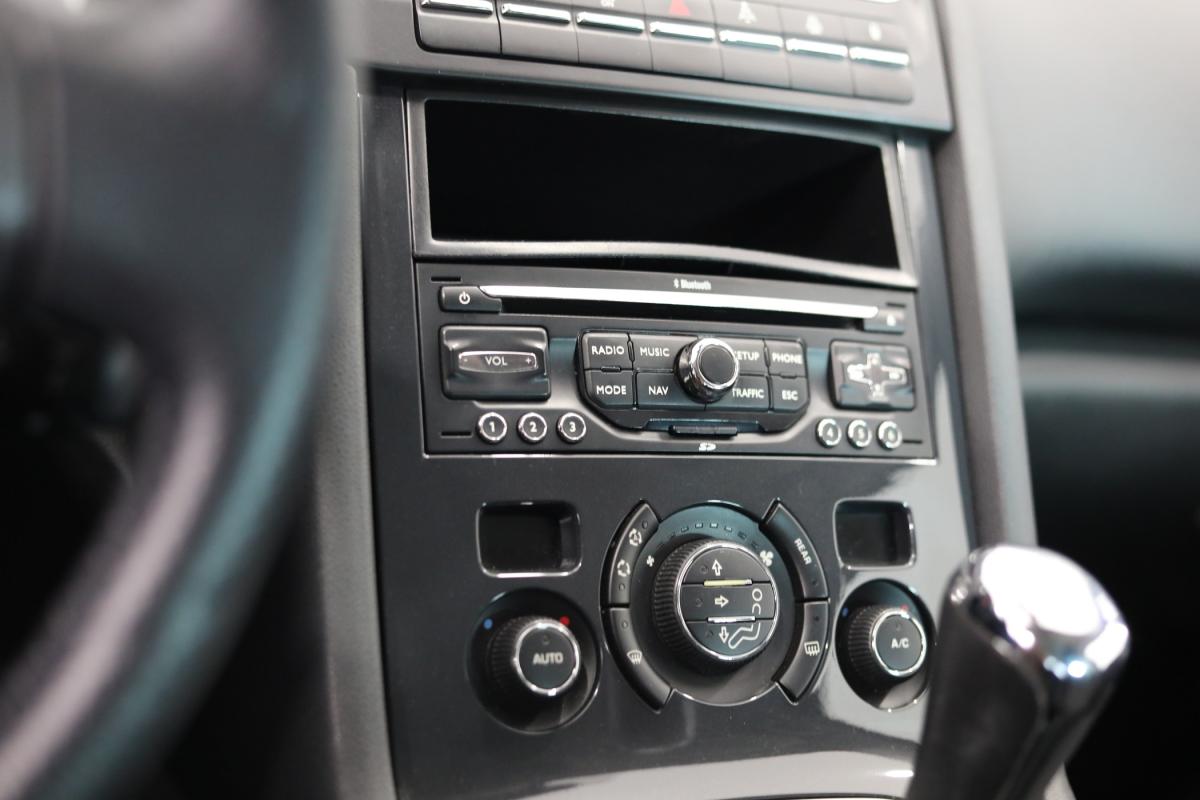 peugeot-5008-2010-diesel-1560cc