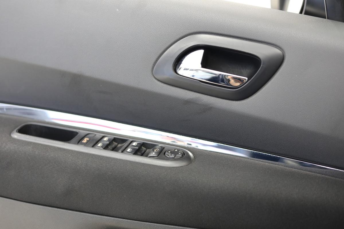 peugeot-5008-2010-diesel-1560cc