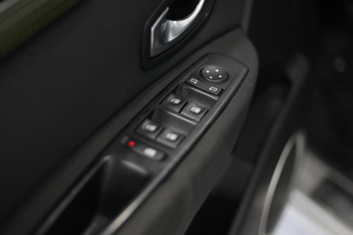renault-scenic-2009-diesel-1461cc