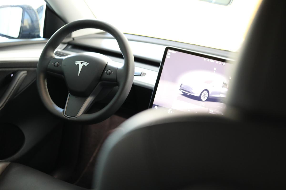 tesla-model-y-2022-eletrico-500cc