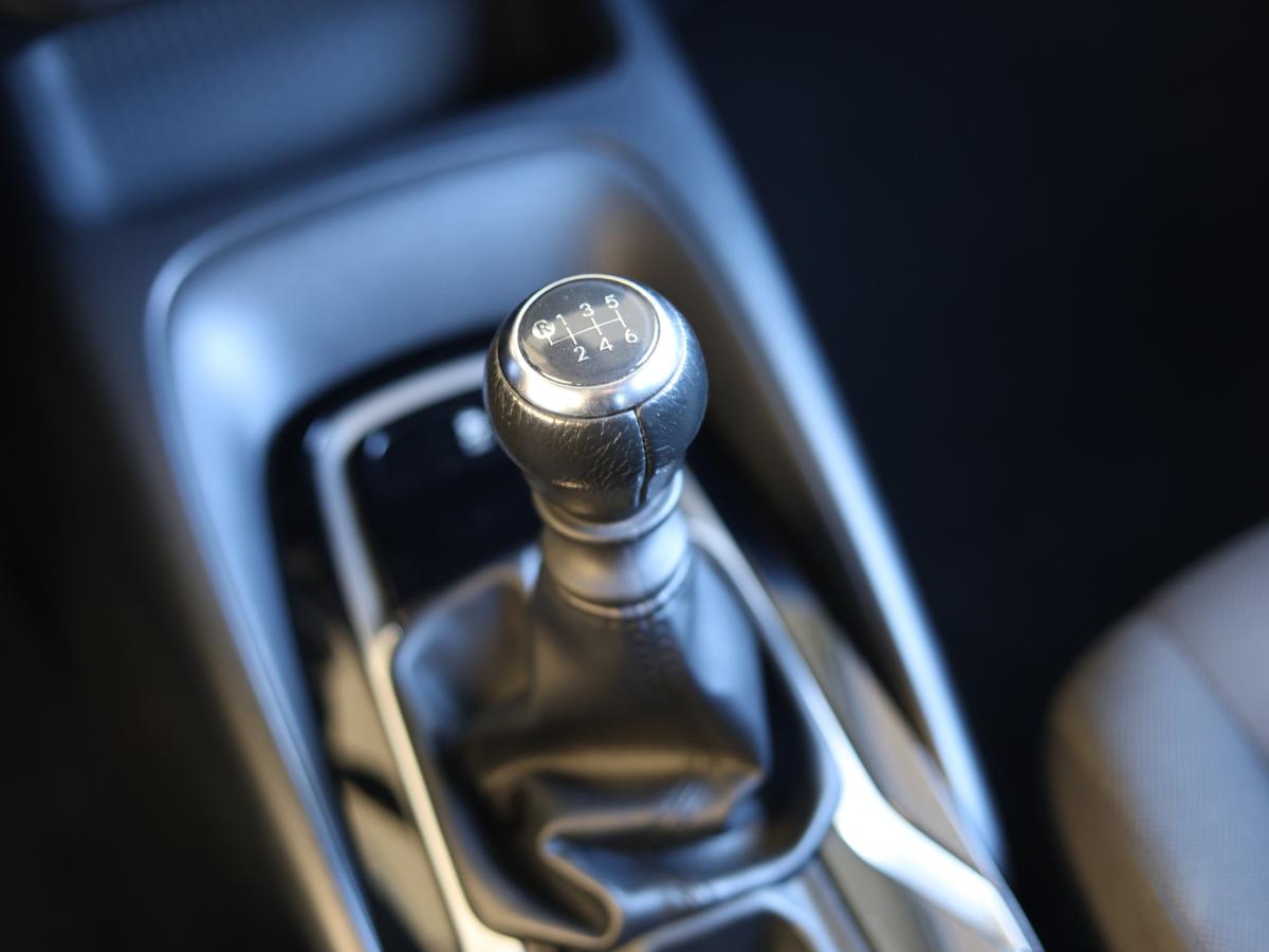 toyota-corolla-2022-gasolina-1598cc