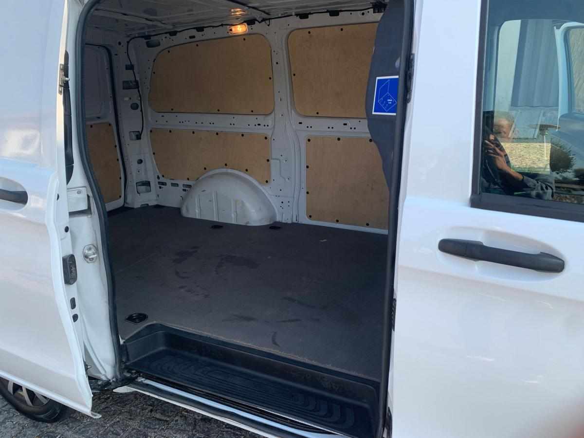 mercedes-benz-vito-110-cdi-1-7-2021-diesel-1749cc