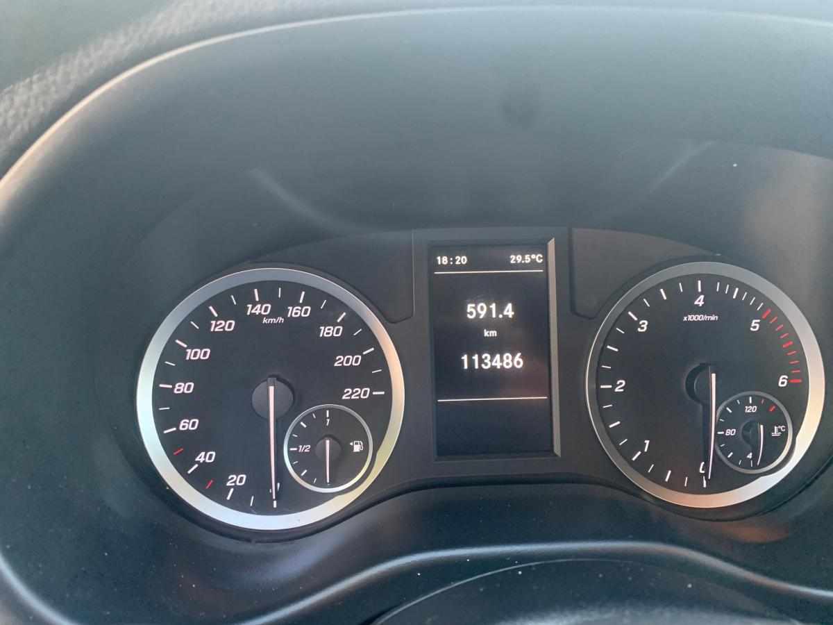 mercedes-benz-vito-110-cdi-1-7-2021-diesel-1749cc
