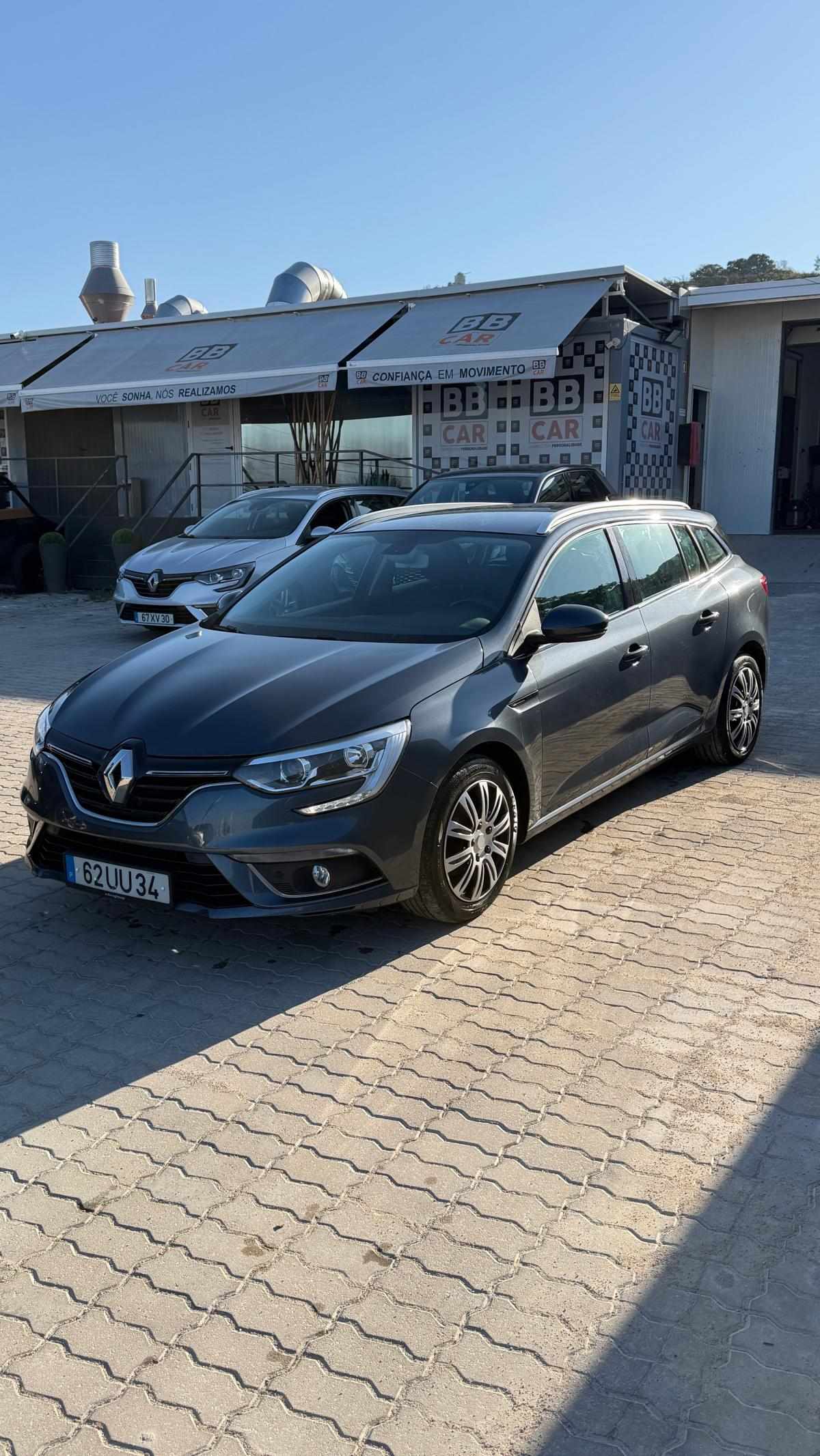 renault-megane-sport-tourer-2018-diesel-1461cc