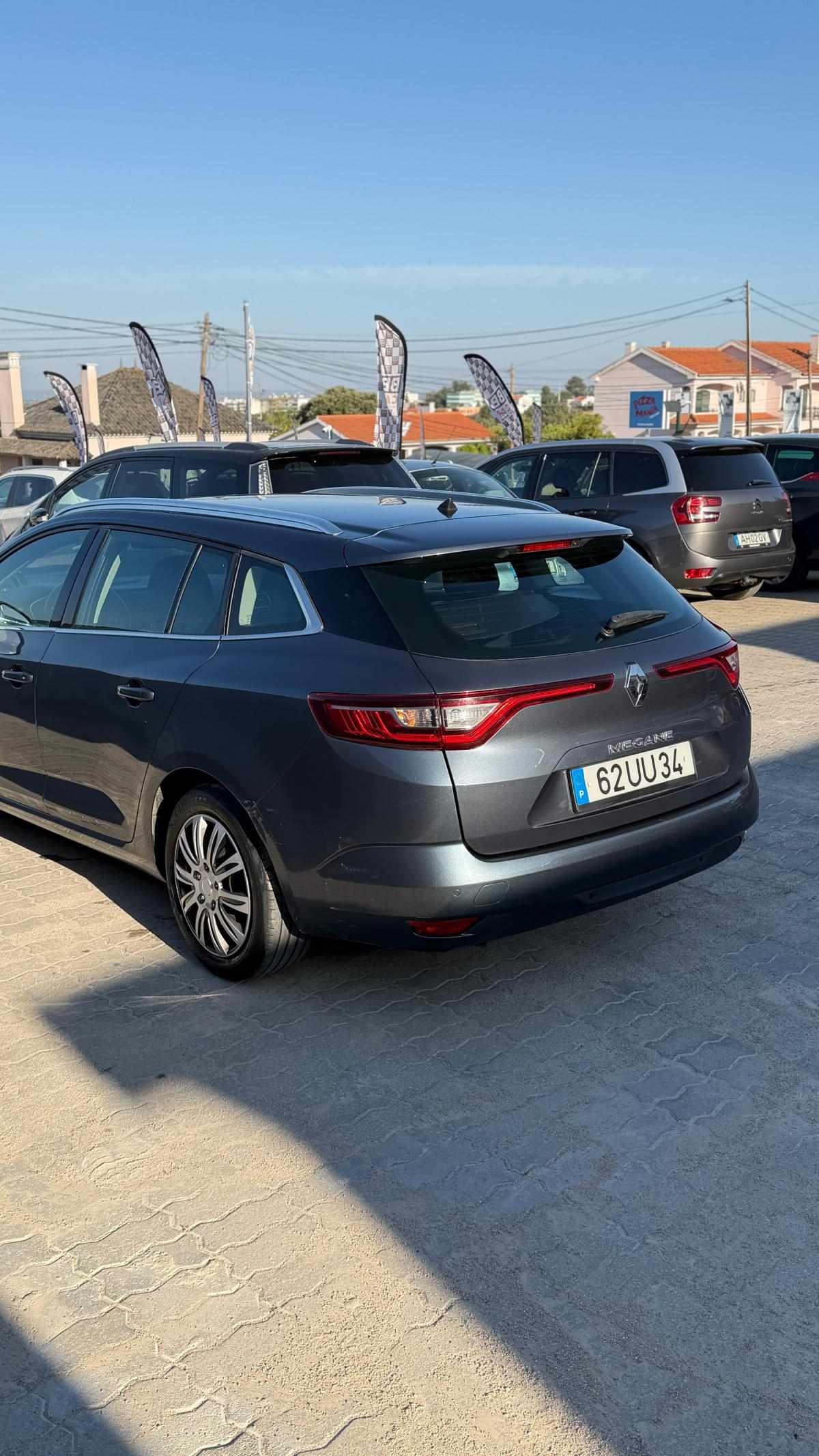 renault-megane-sport-tourer-2018-diesel-1461cc