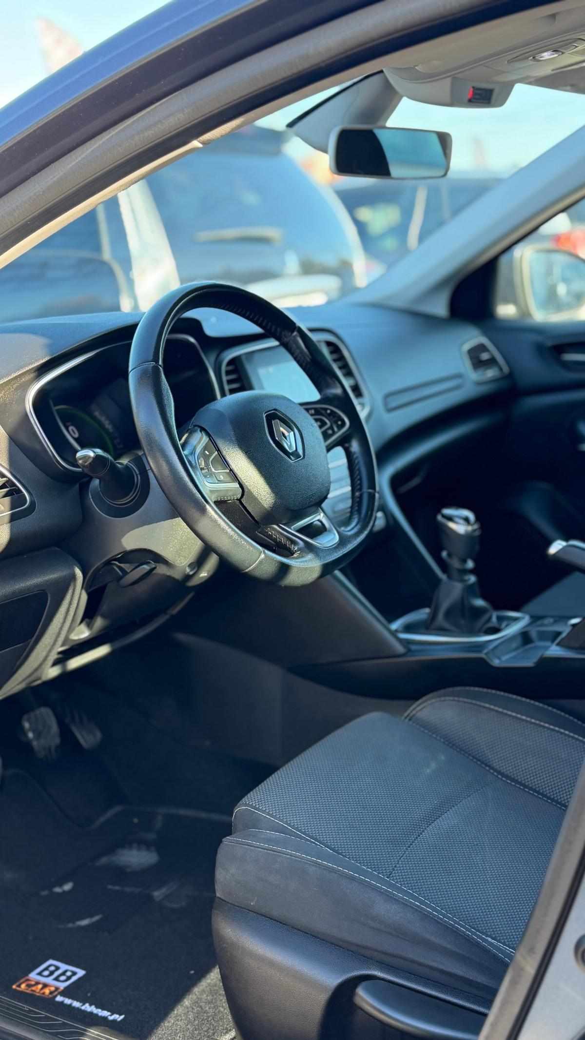 renault-megane-sport-tourer-2018-diesel-1461cc