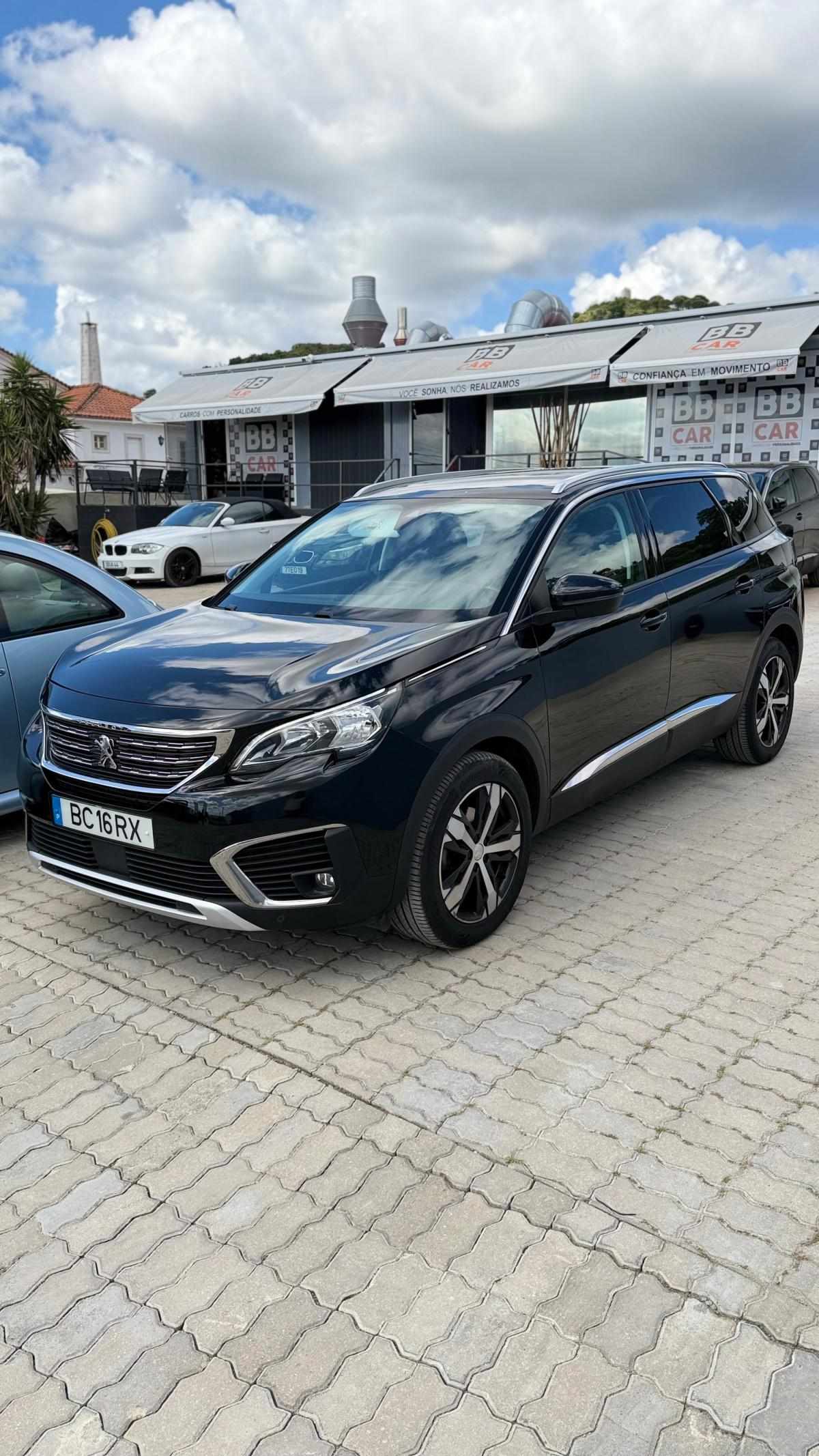 peugeot-5008-2018-diesel-1499cc