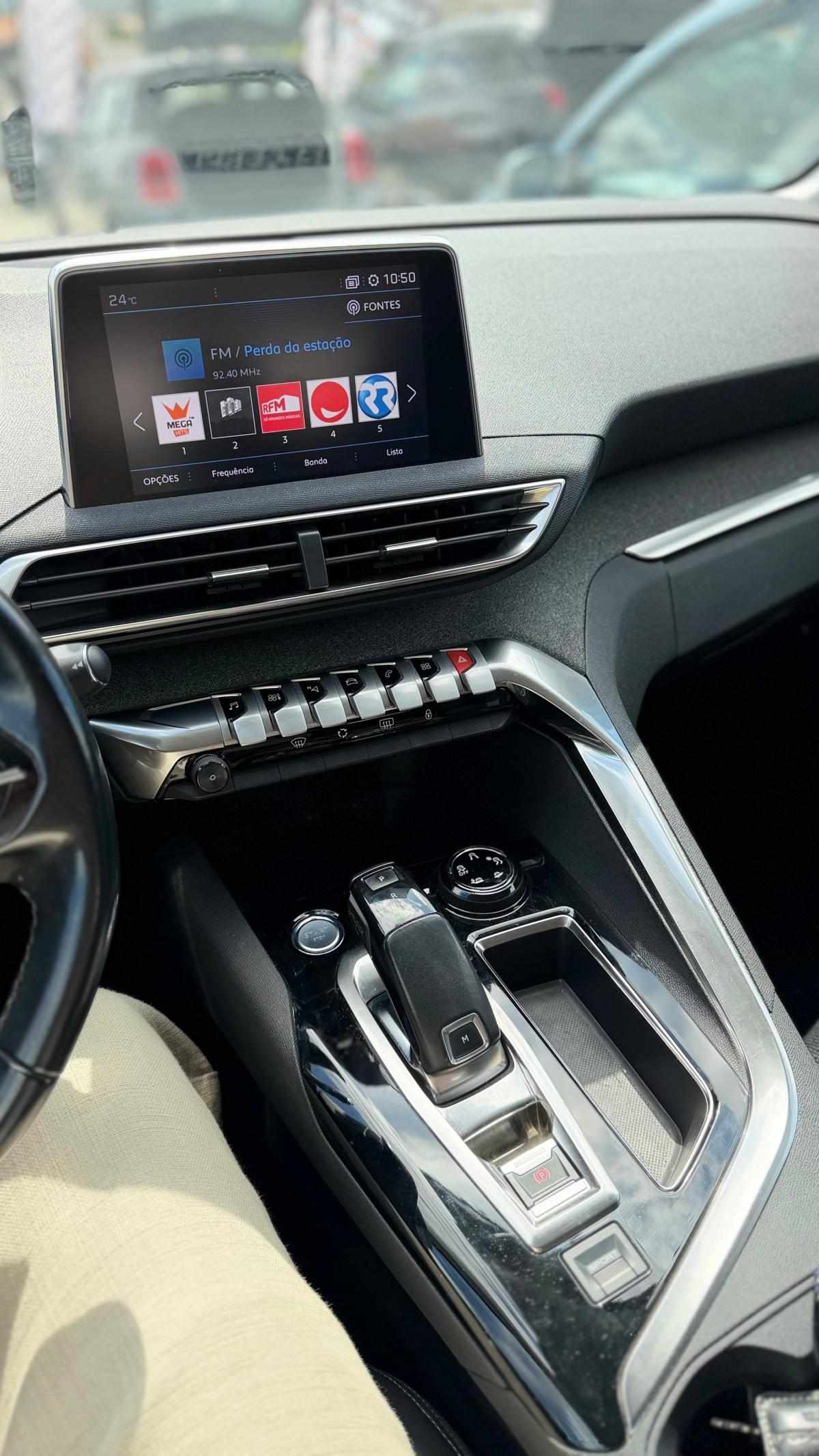 peugeot-5008-2018-diesel-1499cc