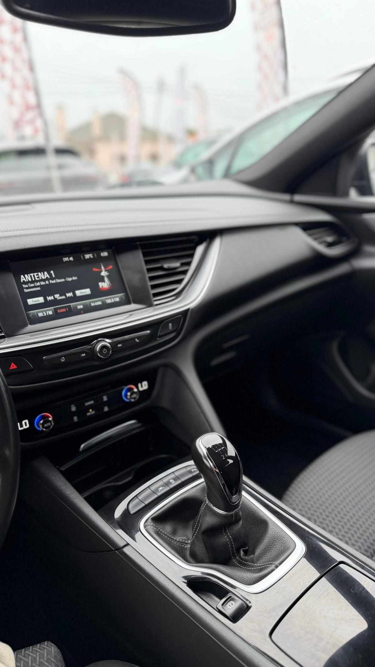 opel-insignia-sports-tourer-2021-diesel-1496cc
