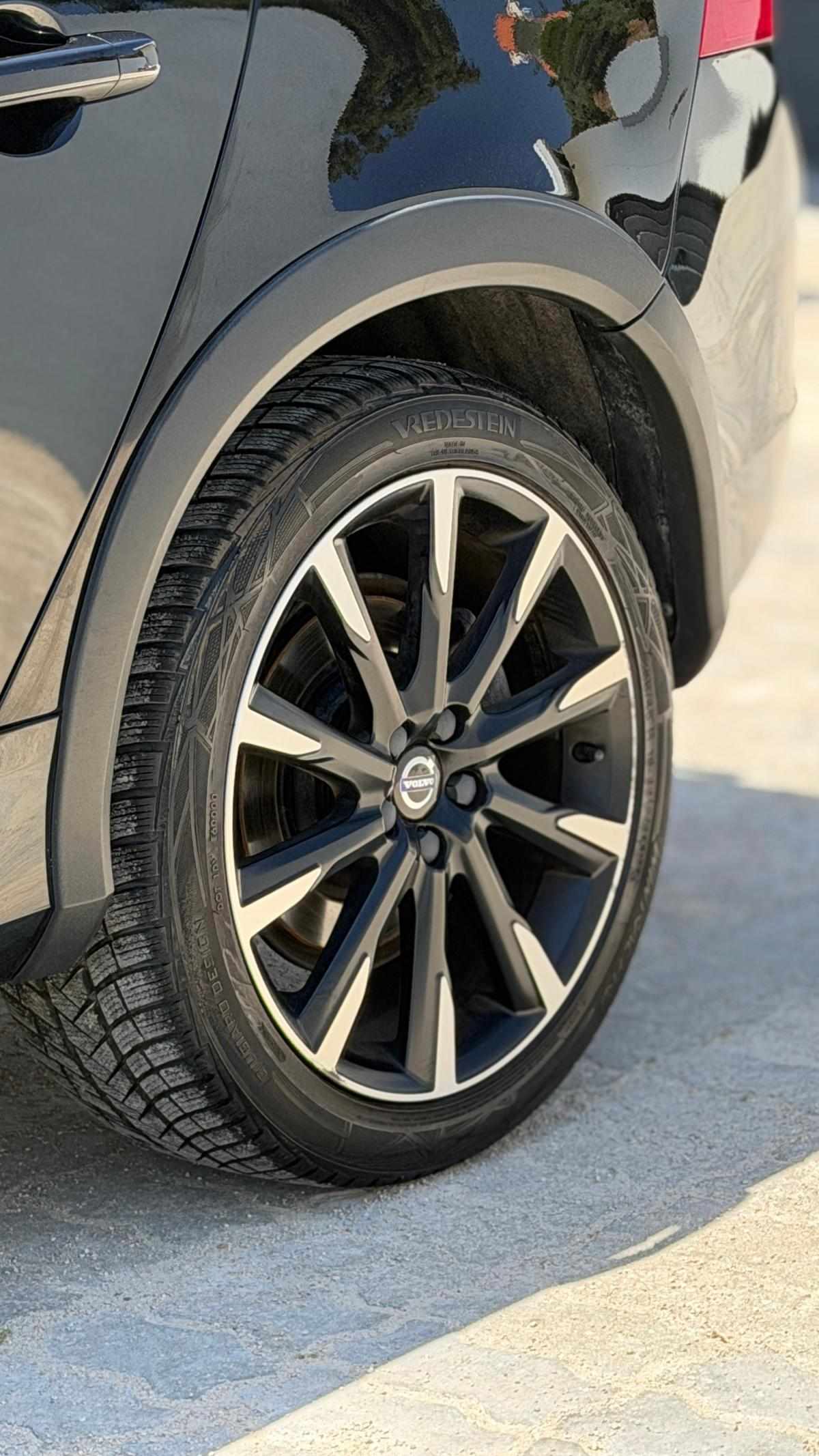 volvo-v60-cross-country-2019-diesel-1969cc