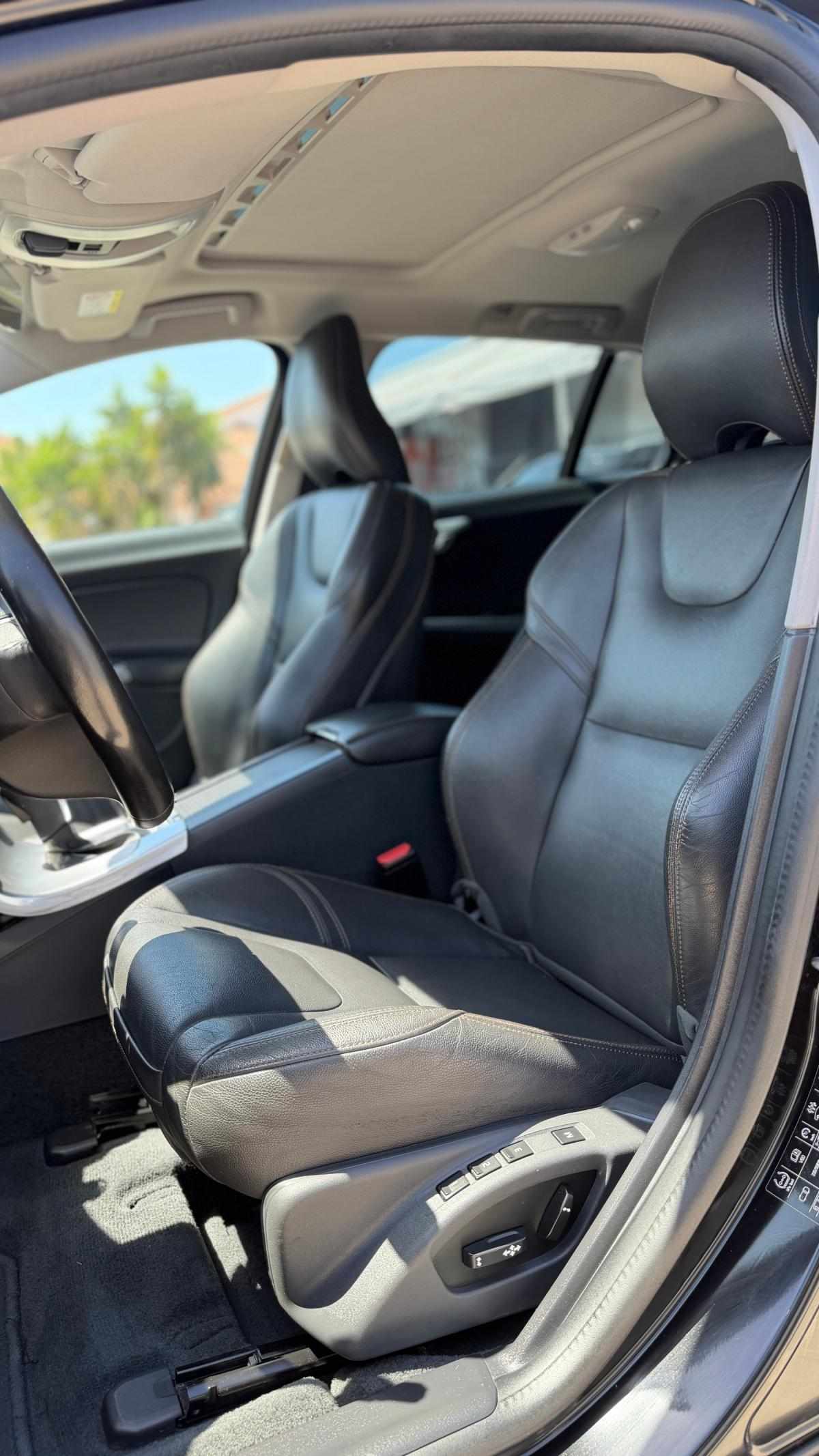 volvo-v60-cross-country-2019-diesel-1969cc