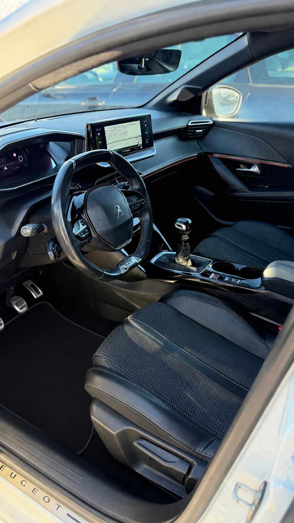 peugeot-208-2022-diesel-1499cc