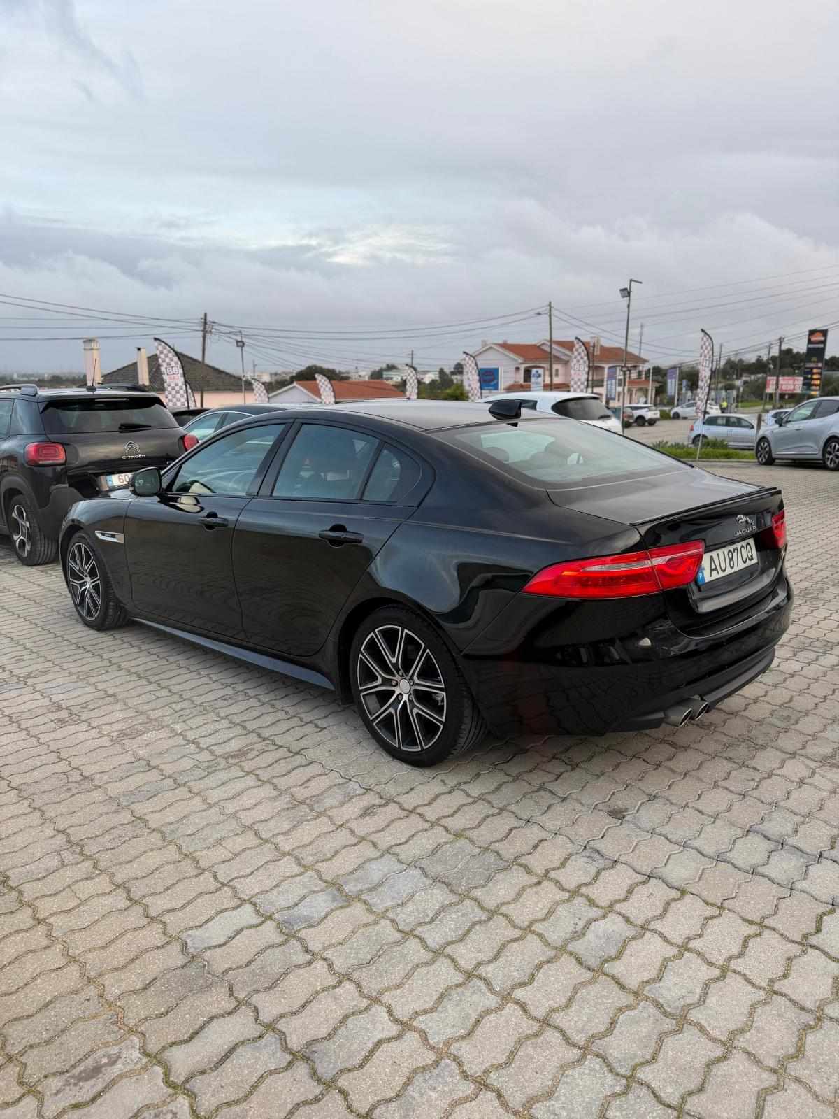 jaguar-xe-2017-diesel-1999cc