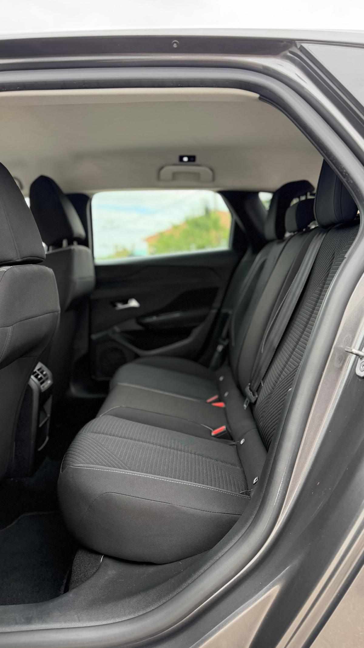 peugeot-308-sw-2023-diesel-1499cc