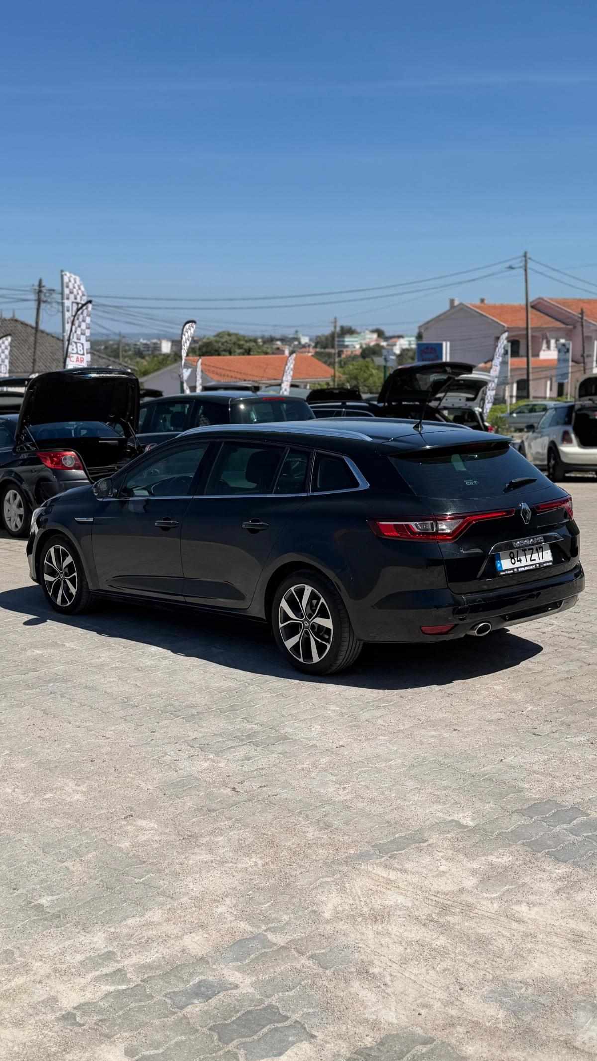 renault-megane-sport-tourer-2017-diesel-1461cc