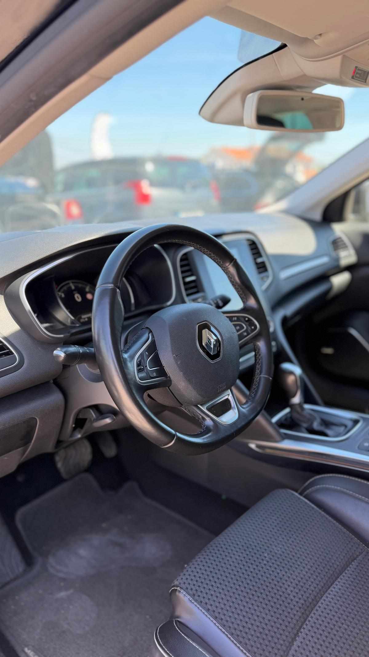 renault-megane-sport-tourer-2017-diesel-1461cc