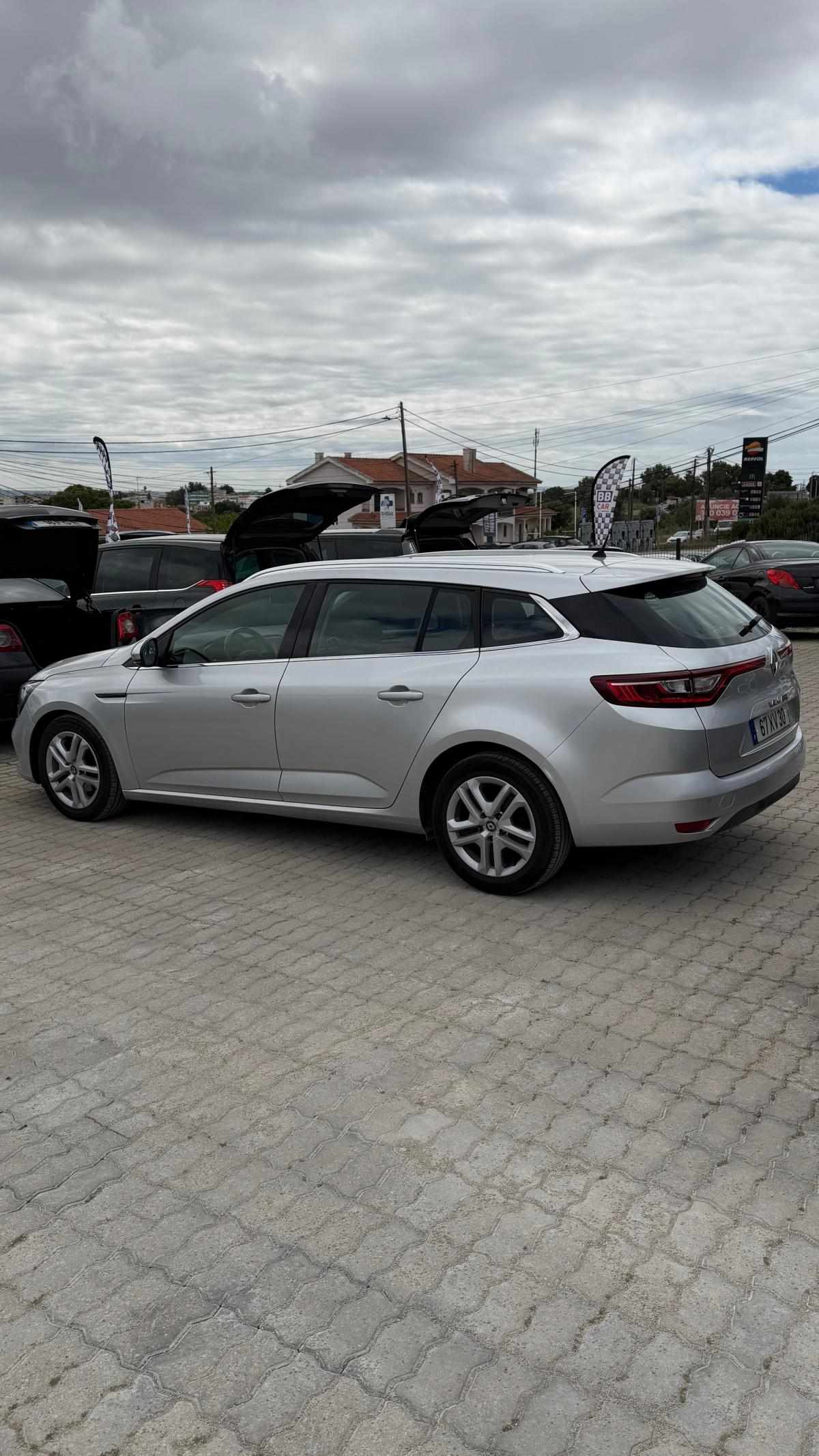 renault-megane-sport-tourer-2016-diesel-1461cc