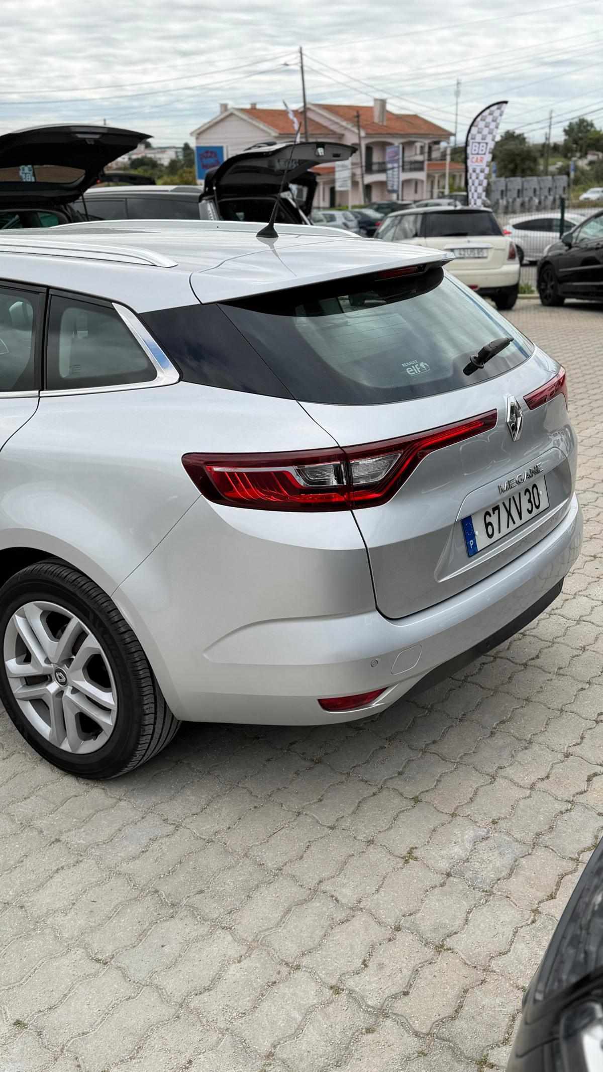 renault-megane-sport-tourer-2016-diesel-1461cc