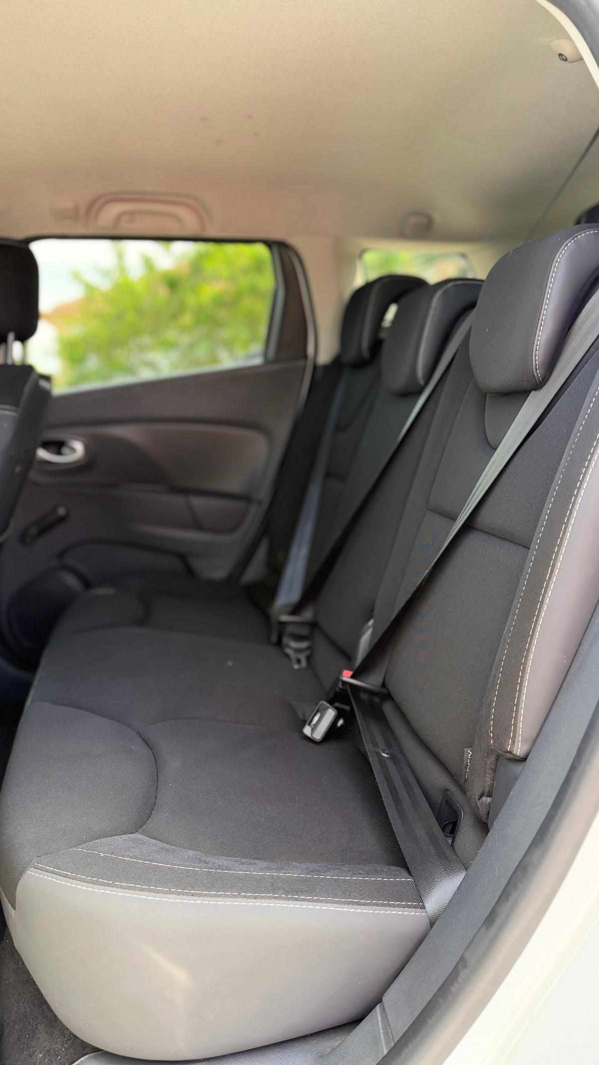 renault-clio-sport-tourer-2018-diesel-1461cc