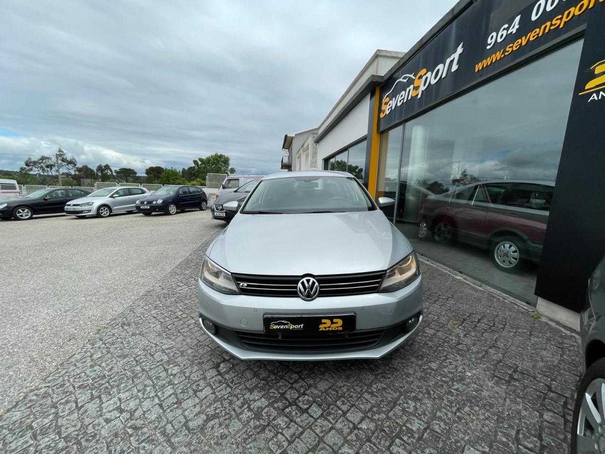 volkswagen-jetta-2013-diesel-1598cc