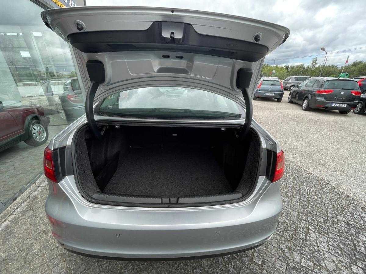 volkswagen-jetta-2013-diesel-1598cc