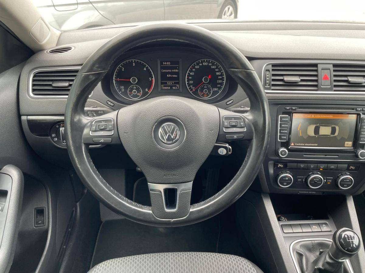 volkswagen-jetta-2013-diesel-1598cc