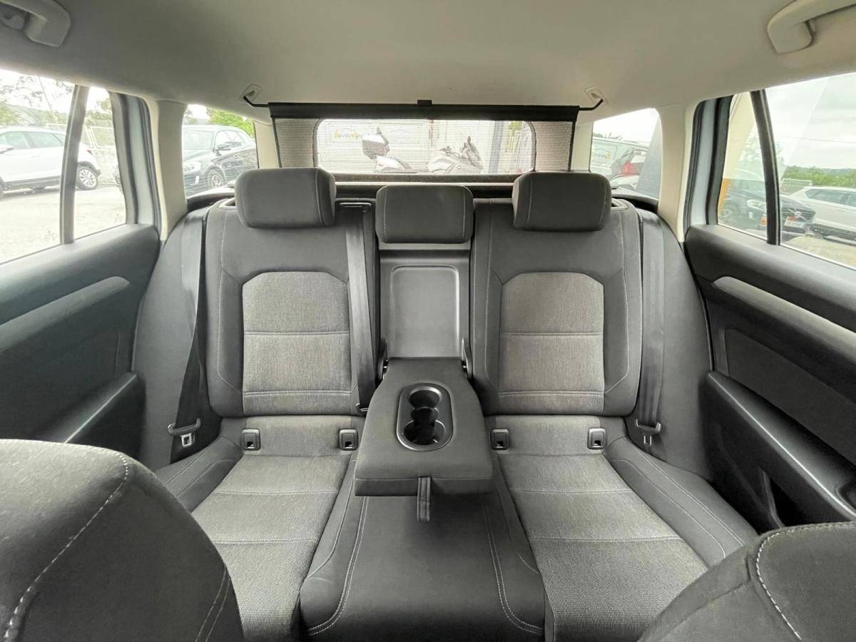 volkswagen-passat-variant-2017-diesel-1598cc