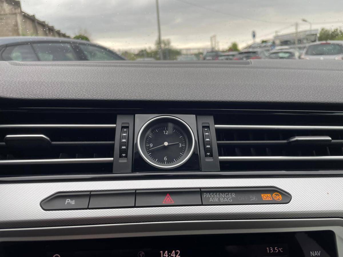 volkswagen-passat-variant-2017-diesel-1598cc