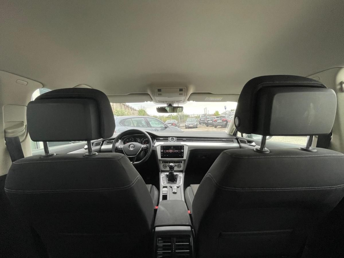 volkswagen-passat-variant-2017-diesel-1598cc