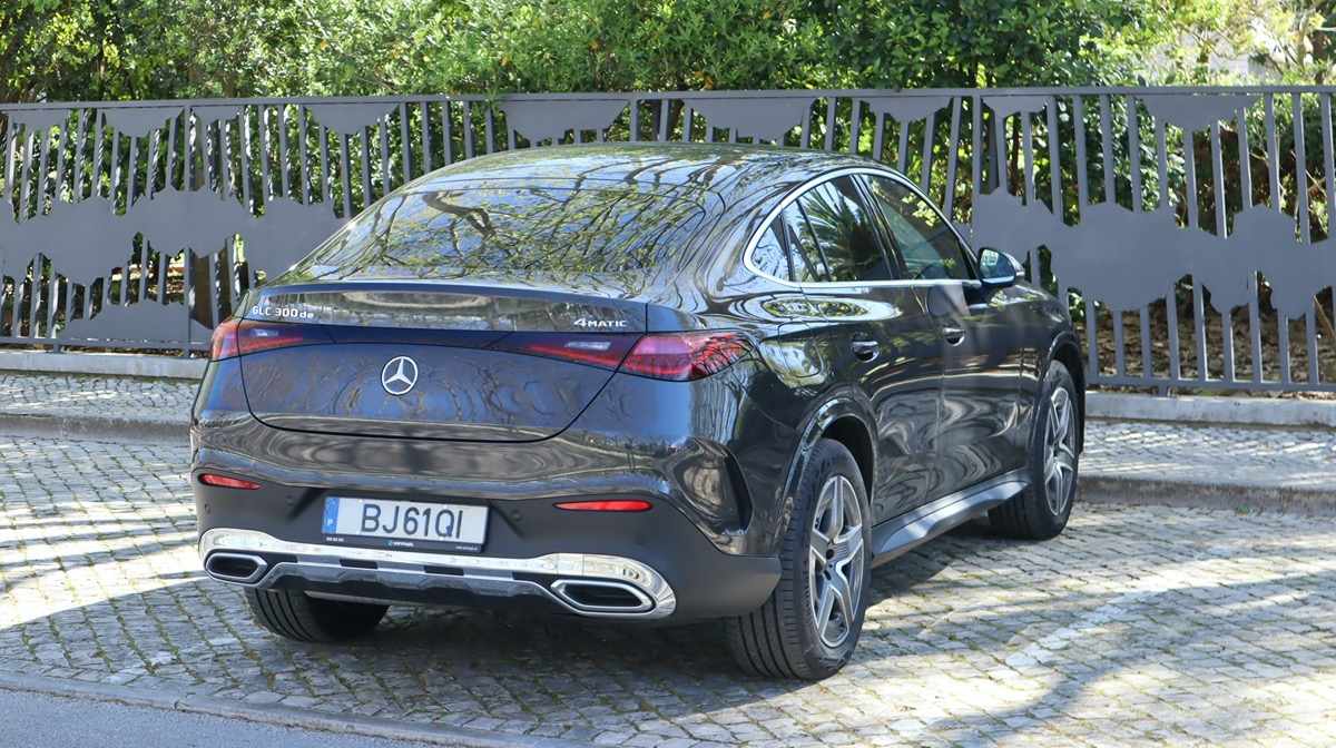 mercedes-benz-glc-300-de-4matic-2024-diesel-1993cc