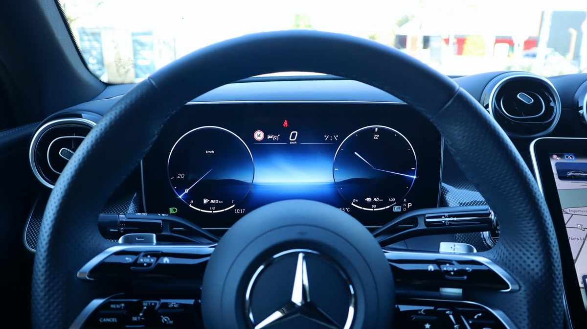 mercedes-benz-glc-300-de-4matic-2024-diesel-1993cc
