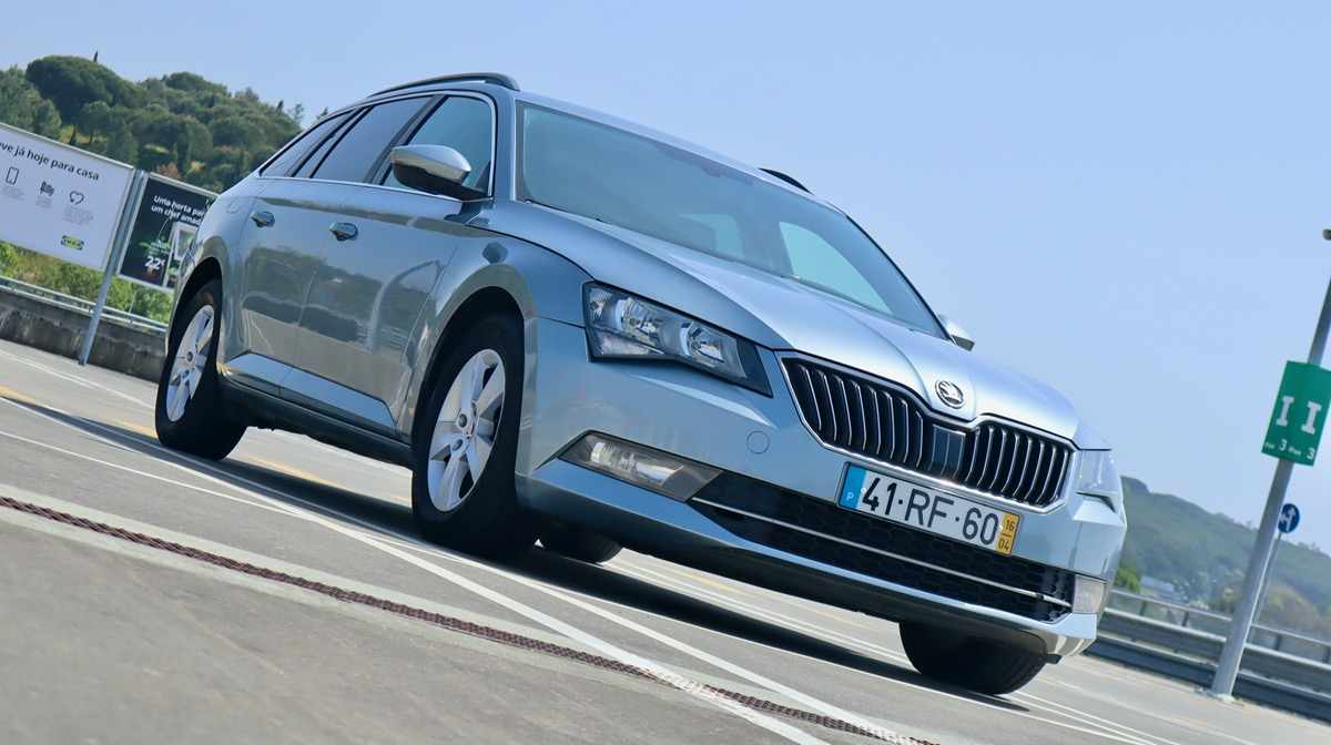 skoda-superb-1-6-tdi-2016-diesel-1598cc