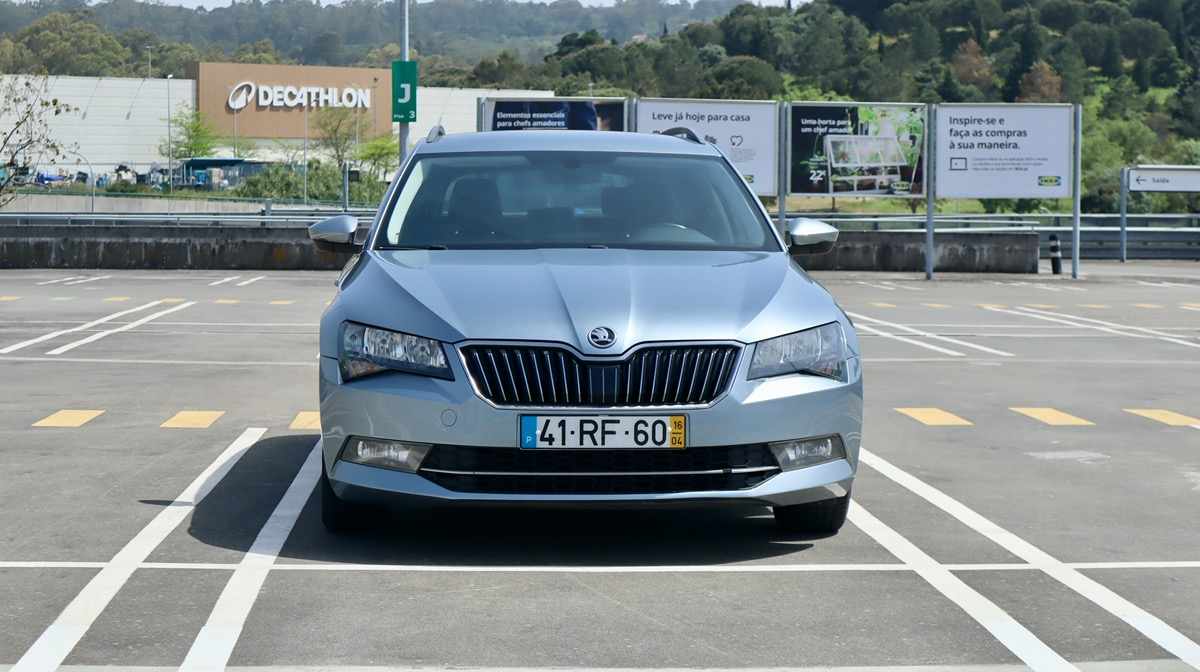 skoda-superb-1-6-tdi-2016-diesel-1598cc