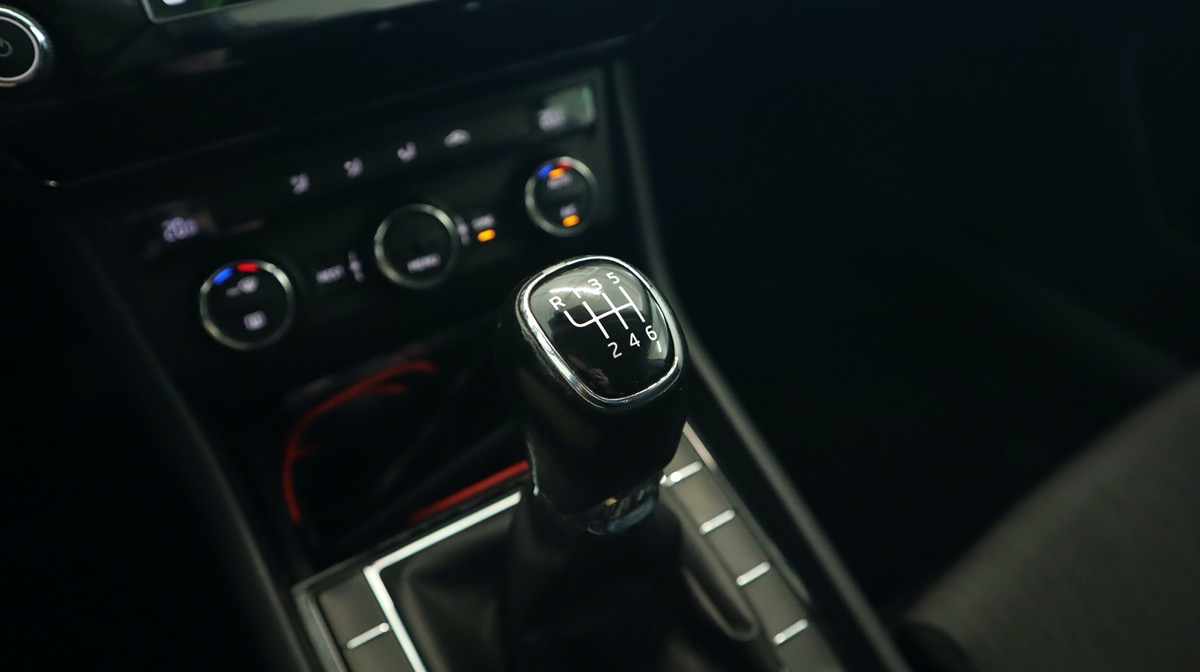 skoda-superb-1-6-tdi-2016-diesel-1598cc