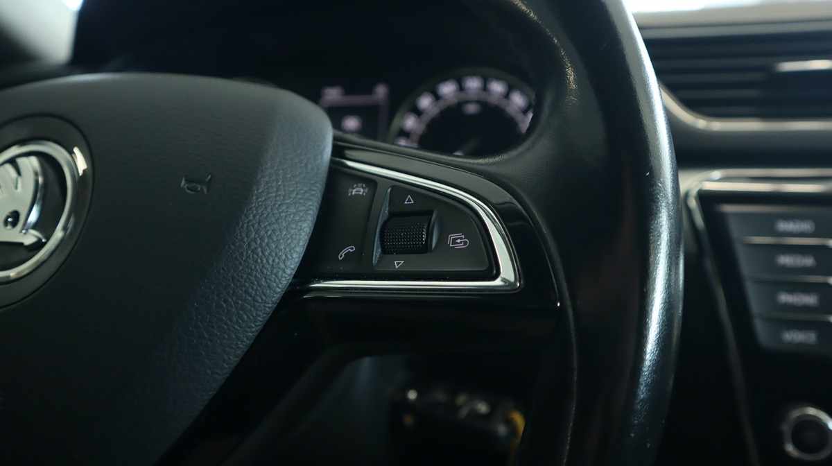 skoda-superb-1-6-tdi-2016-diesel-1598cc