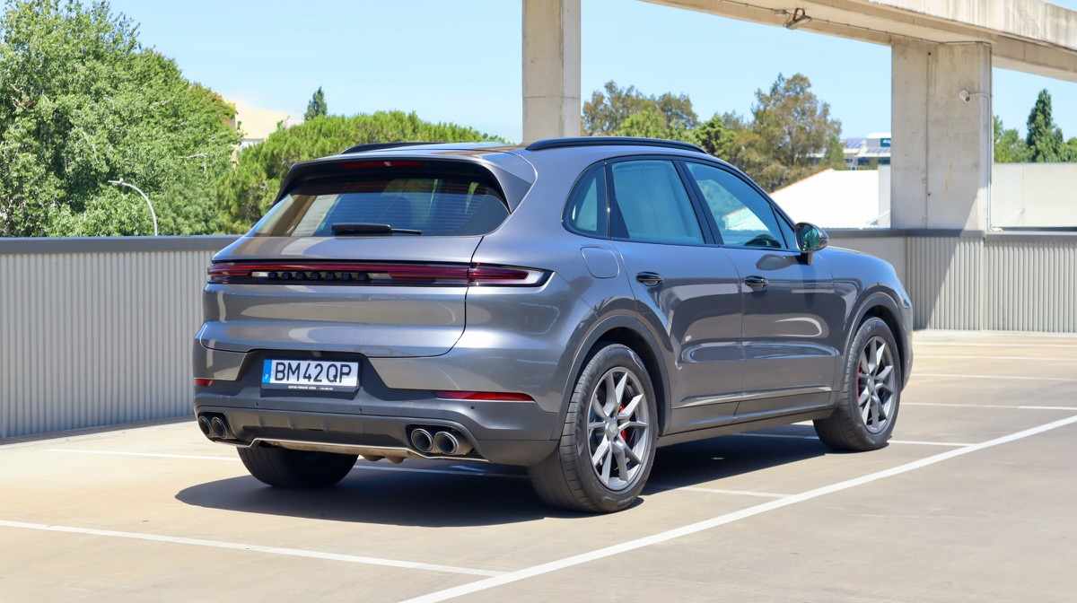 porsche-cayenne-s-3-0-v6-e-hybrid-2024-gasolina-2995cc